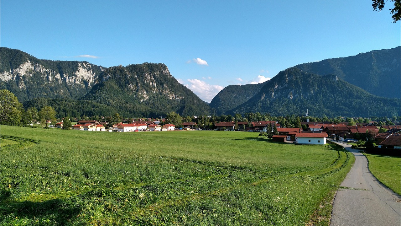How to Support Local Communities While Traveling